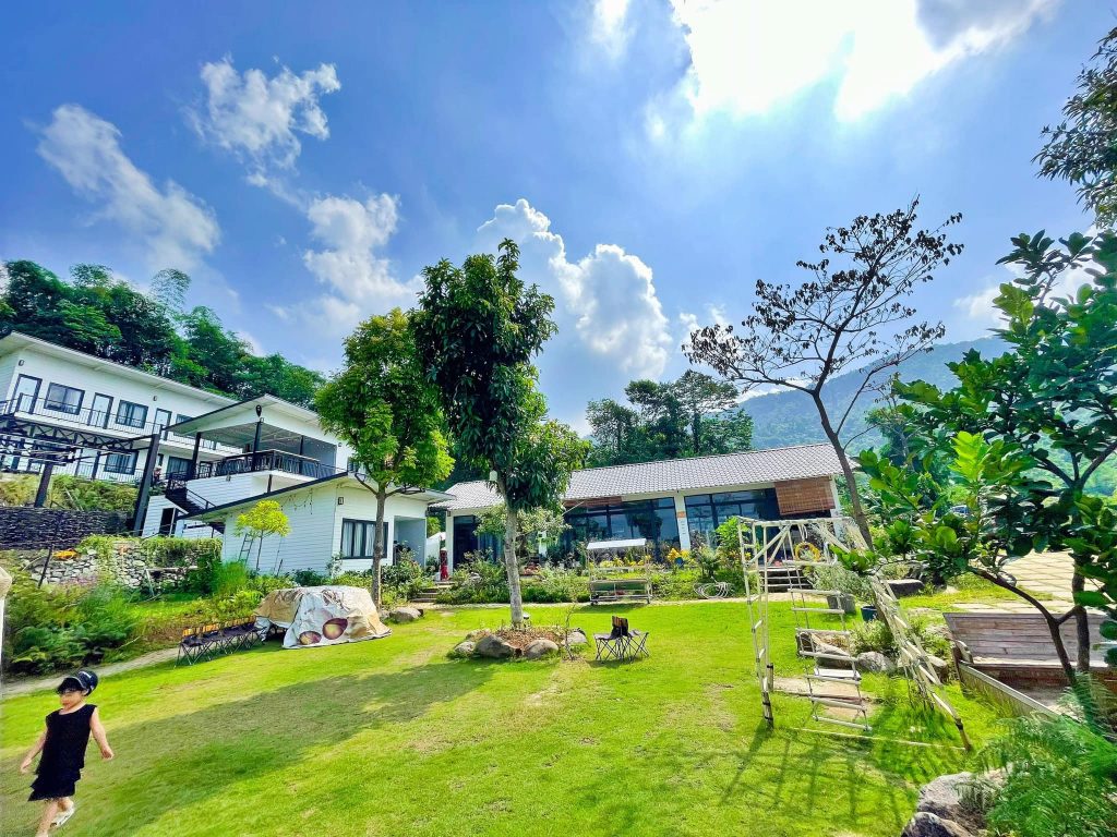 Villa ngoại ô Hà Nội: Homely land